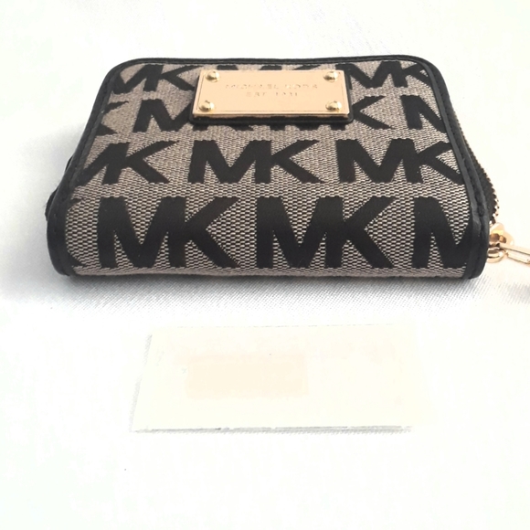 New Michael Kor Signature Zip Wallet
